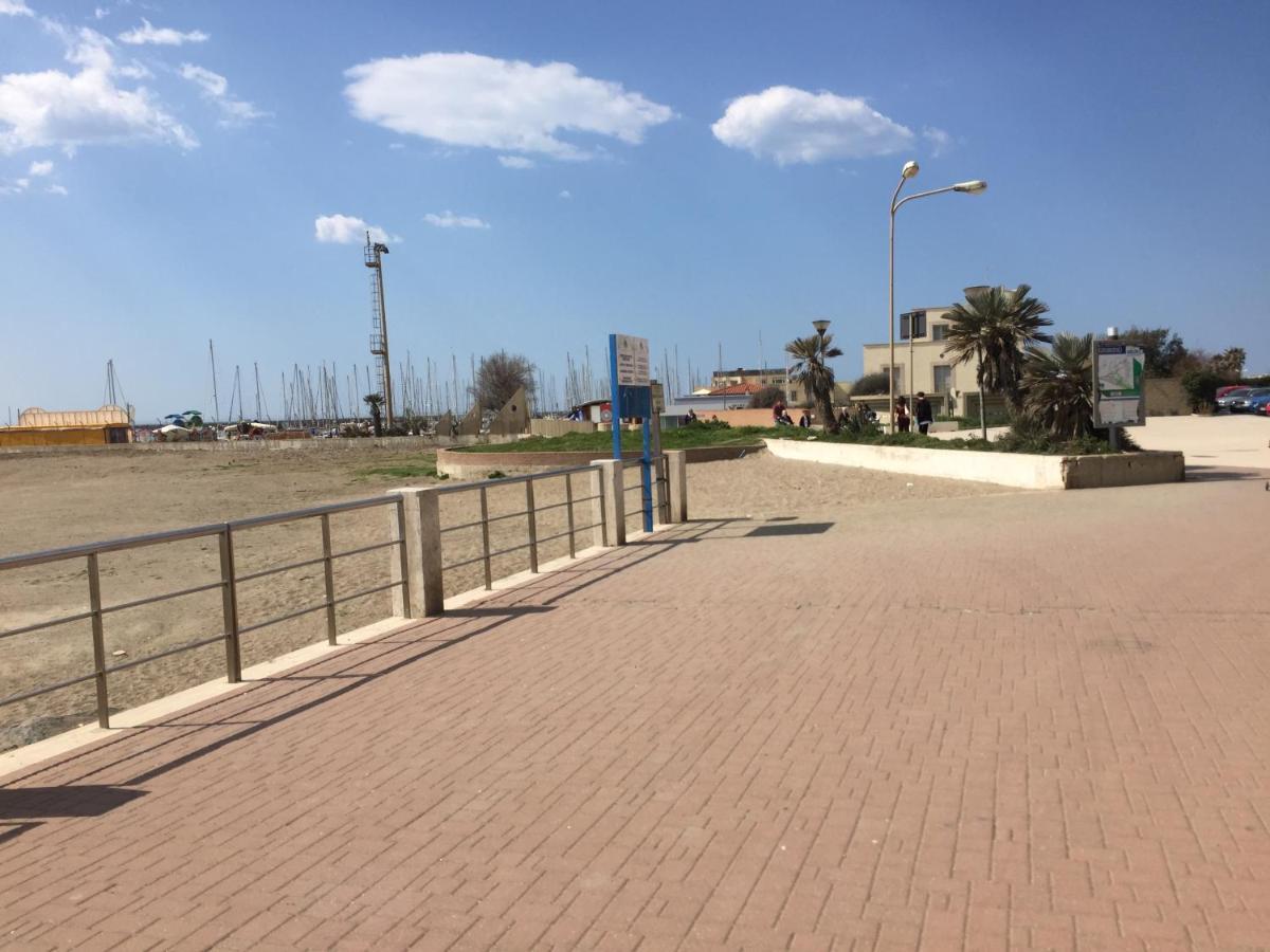 Front Sea Luxury Apartman Lido di Ostia Kültér fotó