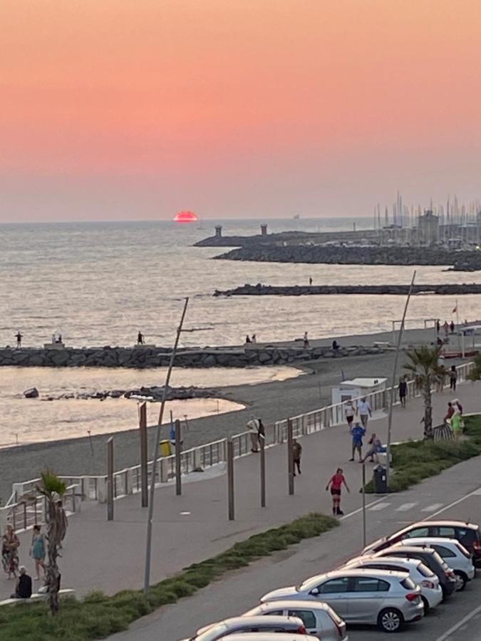 Front Sea Luxury Apartman Lido di Ostia Kültér fotó