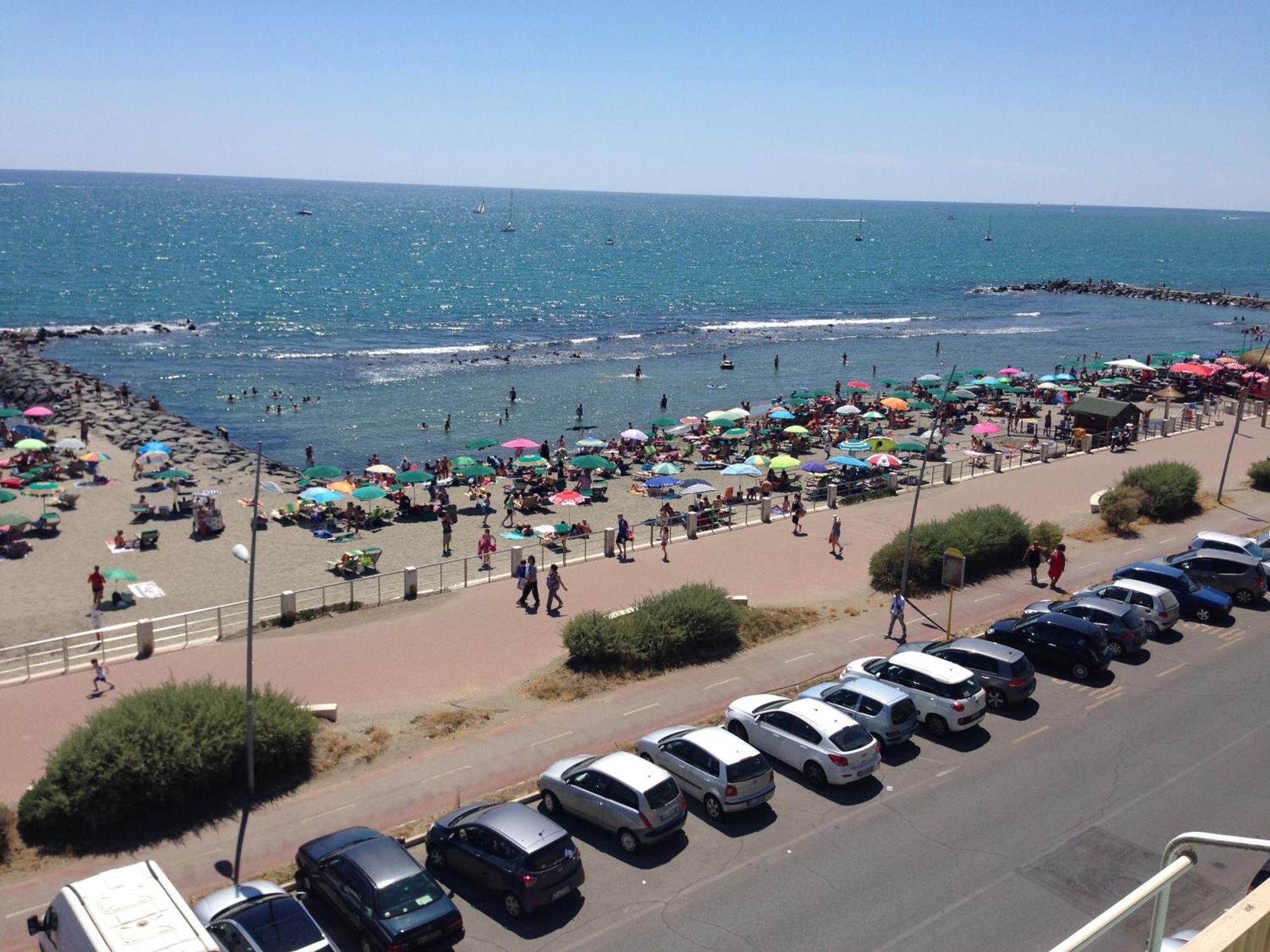 Front Sea Luxury Apartman Lido di Ostia Kültér fotó